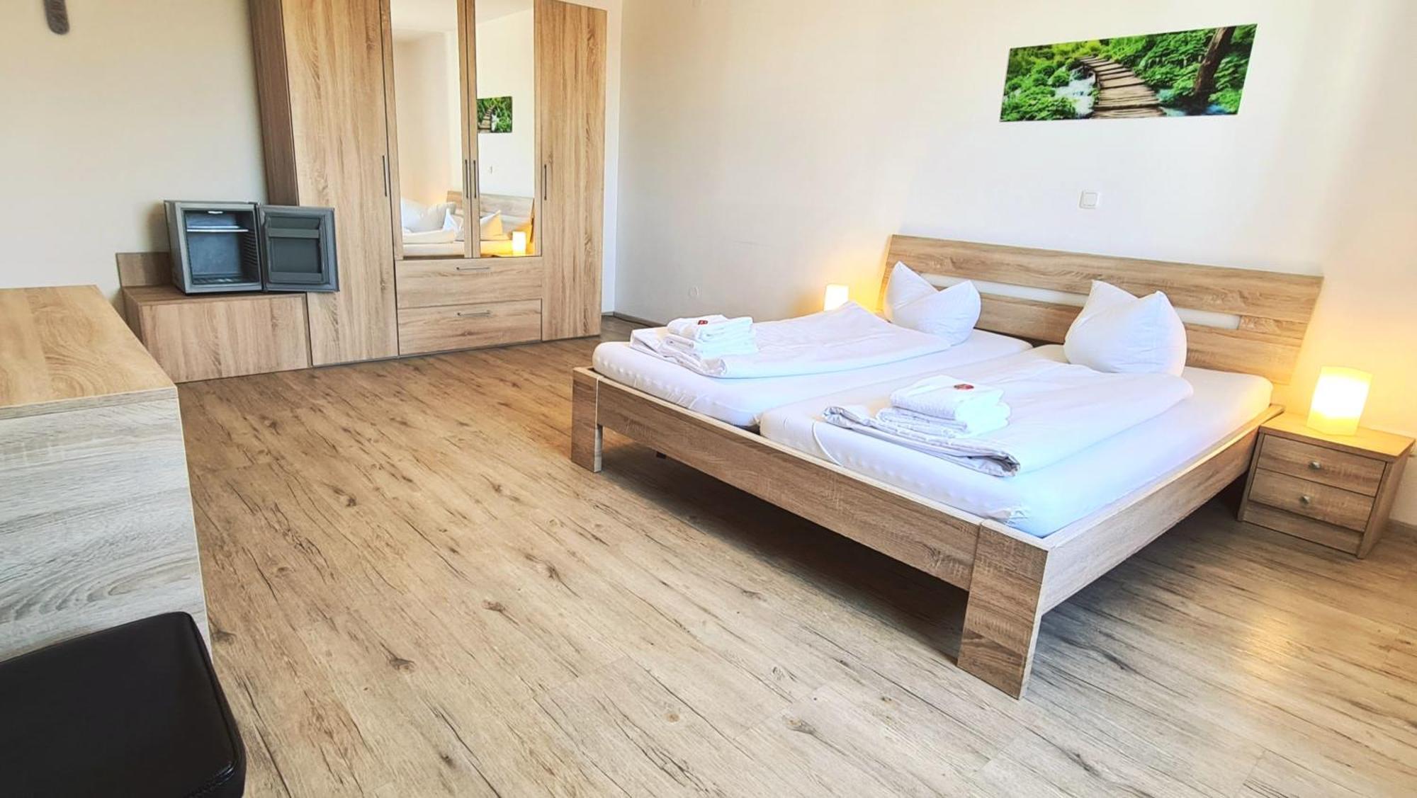 Hotel Krone 코니그스브륀 외부 사진