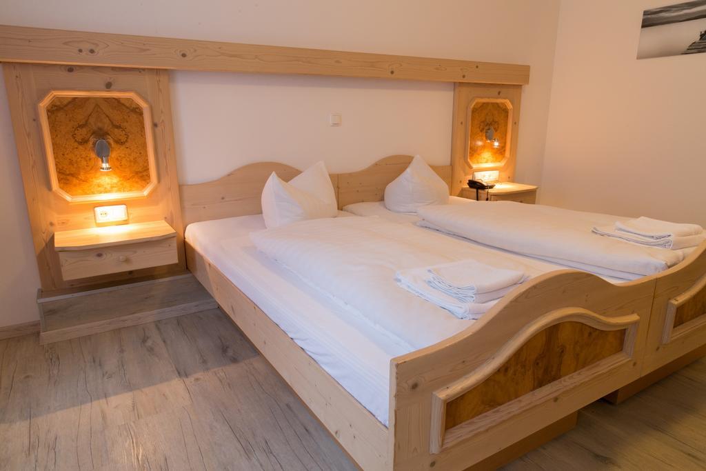 Hotel Krone 코니그스브륀 객실 사진